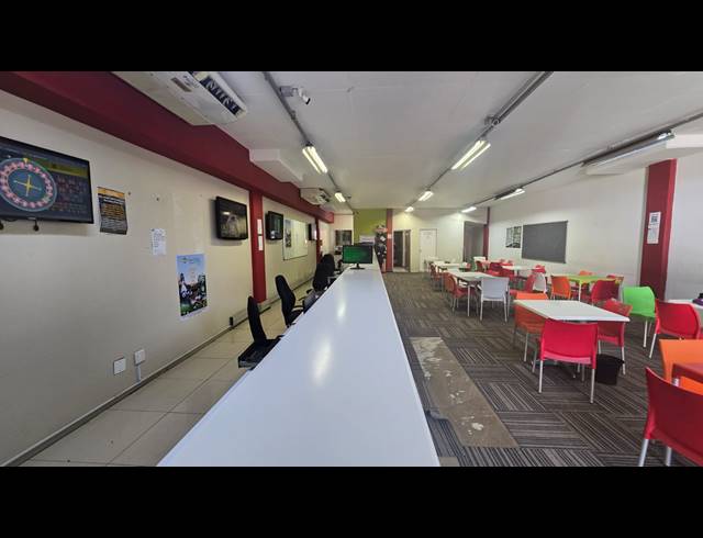 320M² BUILDING TO LET IN BALLITO DISTRICT